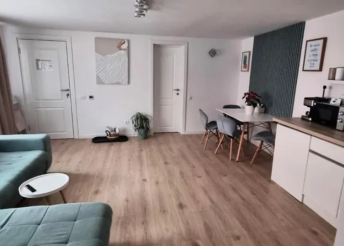 Rr House Apartments