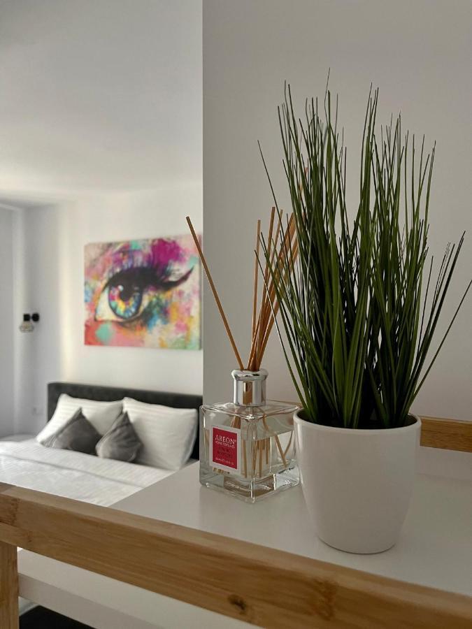 Rr House Apartment