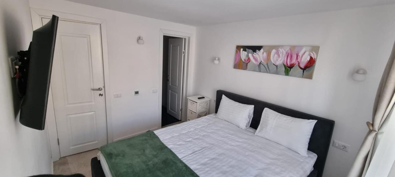 Rr House Apartment